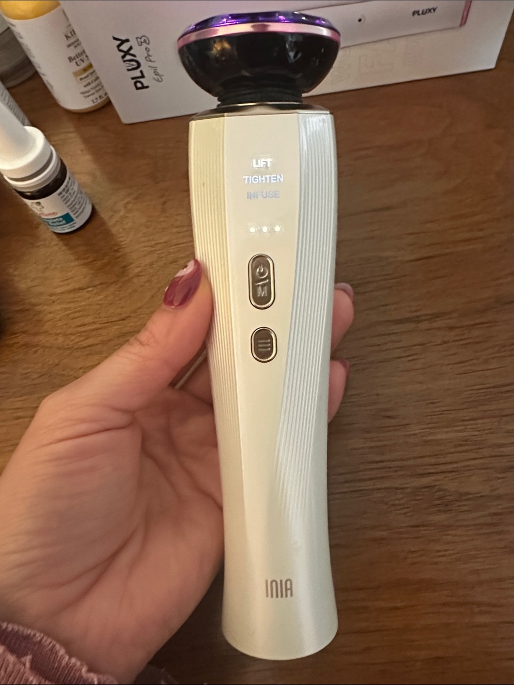 White Facial Lift & Tighten Device - White - Picture 2 of 3